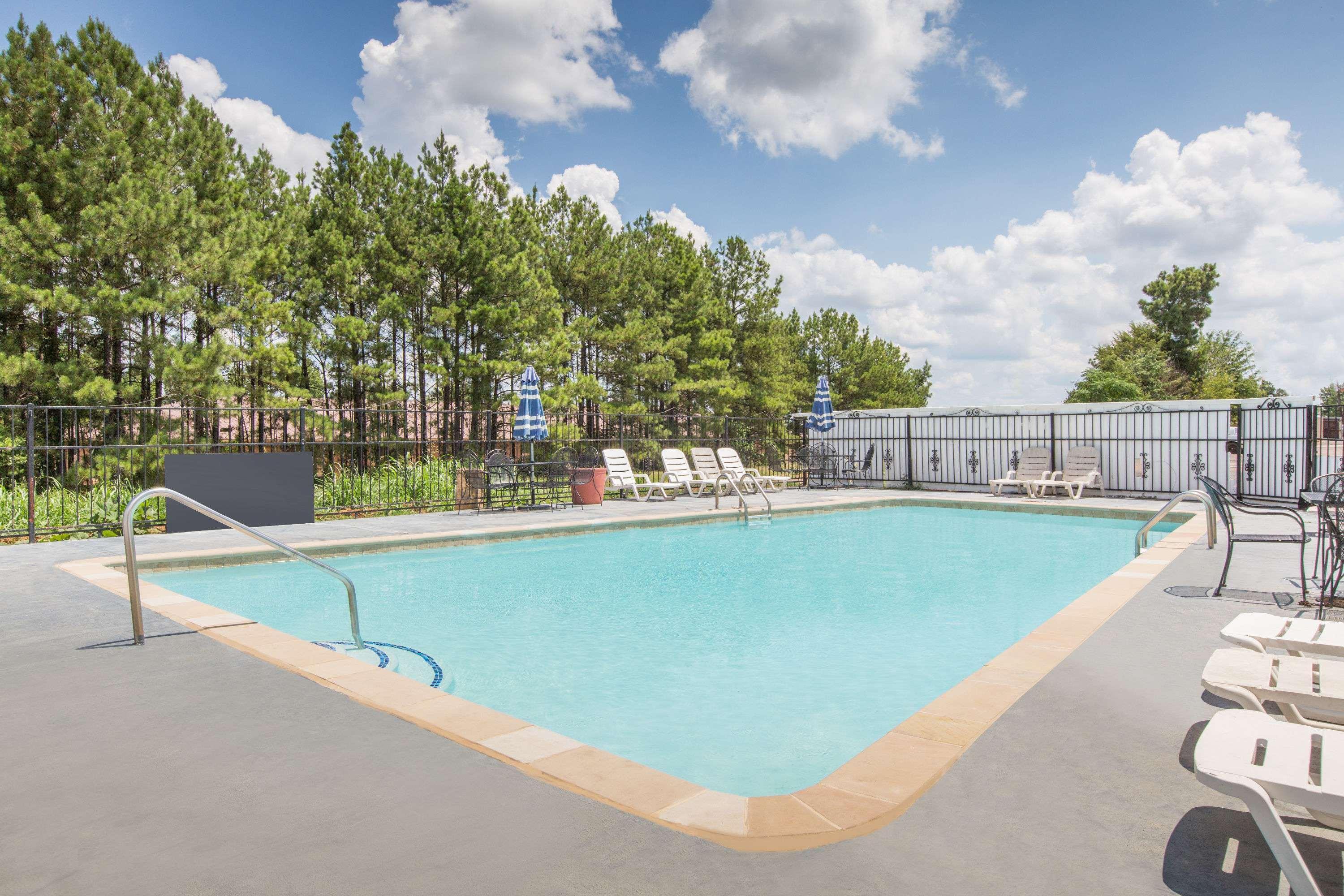 Days Inn & Suites By Wyndham Marshall Luaran gambar