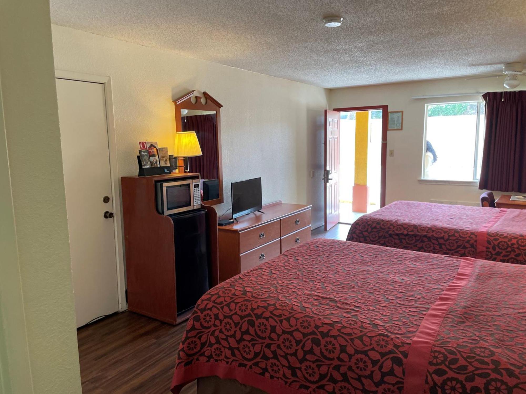 Days Inn & Suites By Wyndham Marshall Luaran gambar