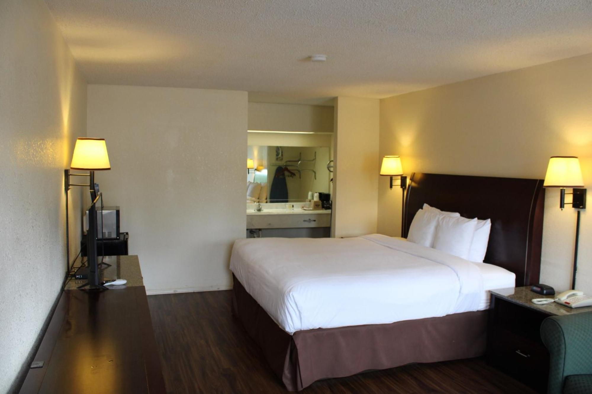 Days Inn & Suites By Wyndham Marshall Luaran gambar